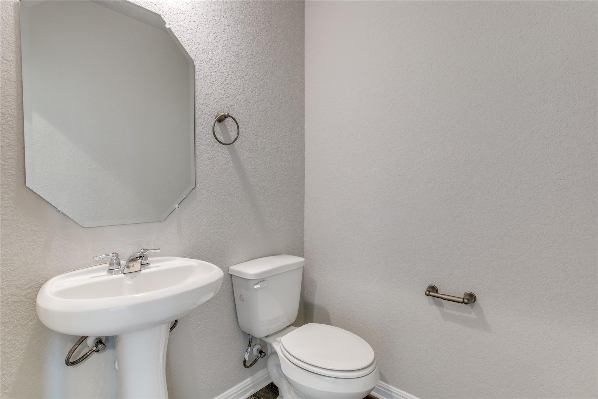 355 Silver Glen Dr, Kyle, TX 78640