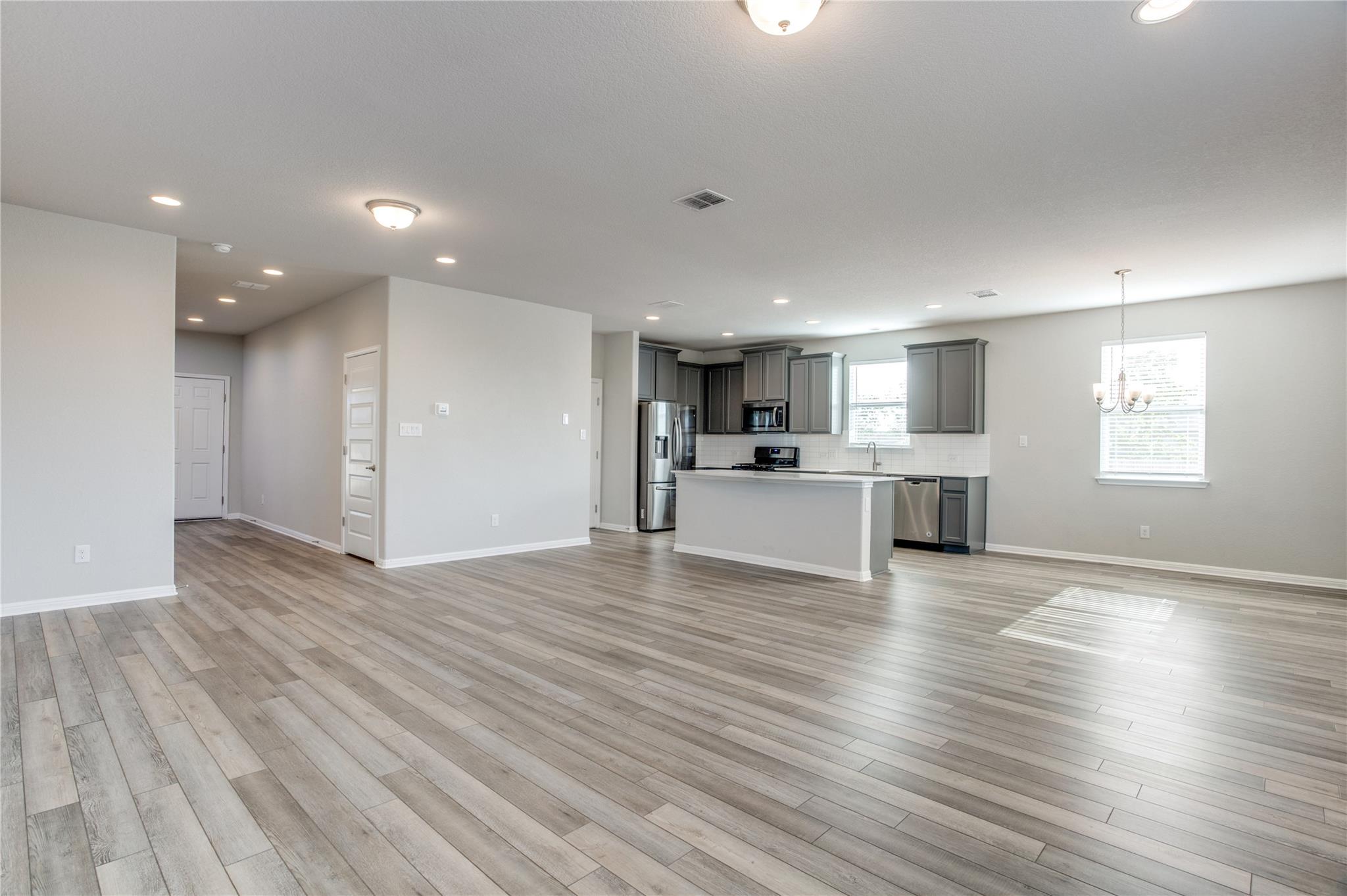 355 Silver Glen Dr, Kyle, TX 78640