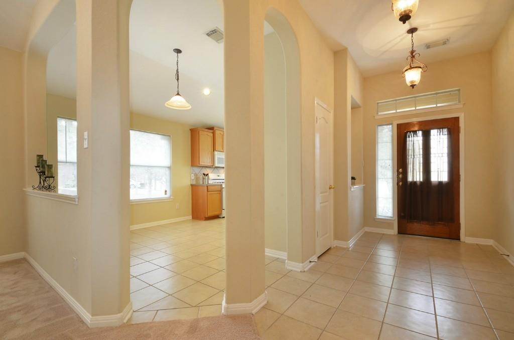 2000 Maize Bend Dr, Austin, TX 78727