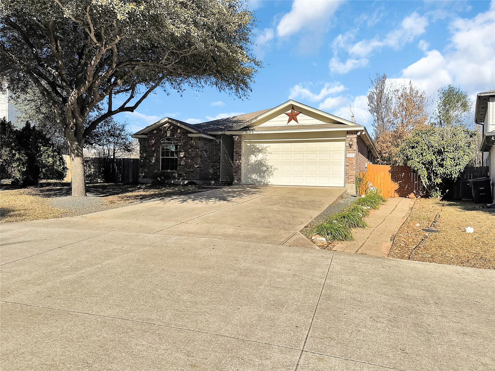 1032 Tudor House Rd, Pflugerville, TX 78660