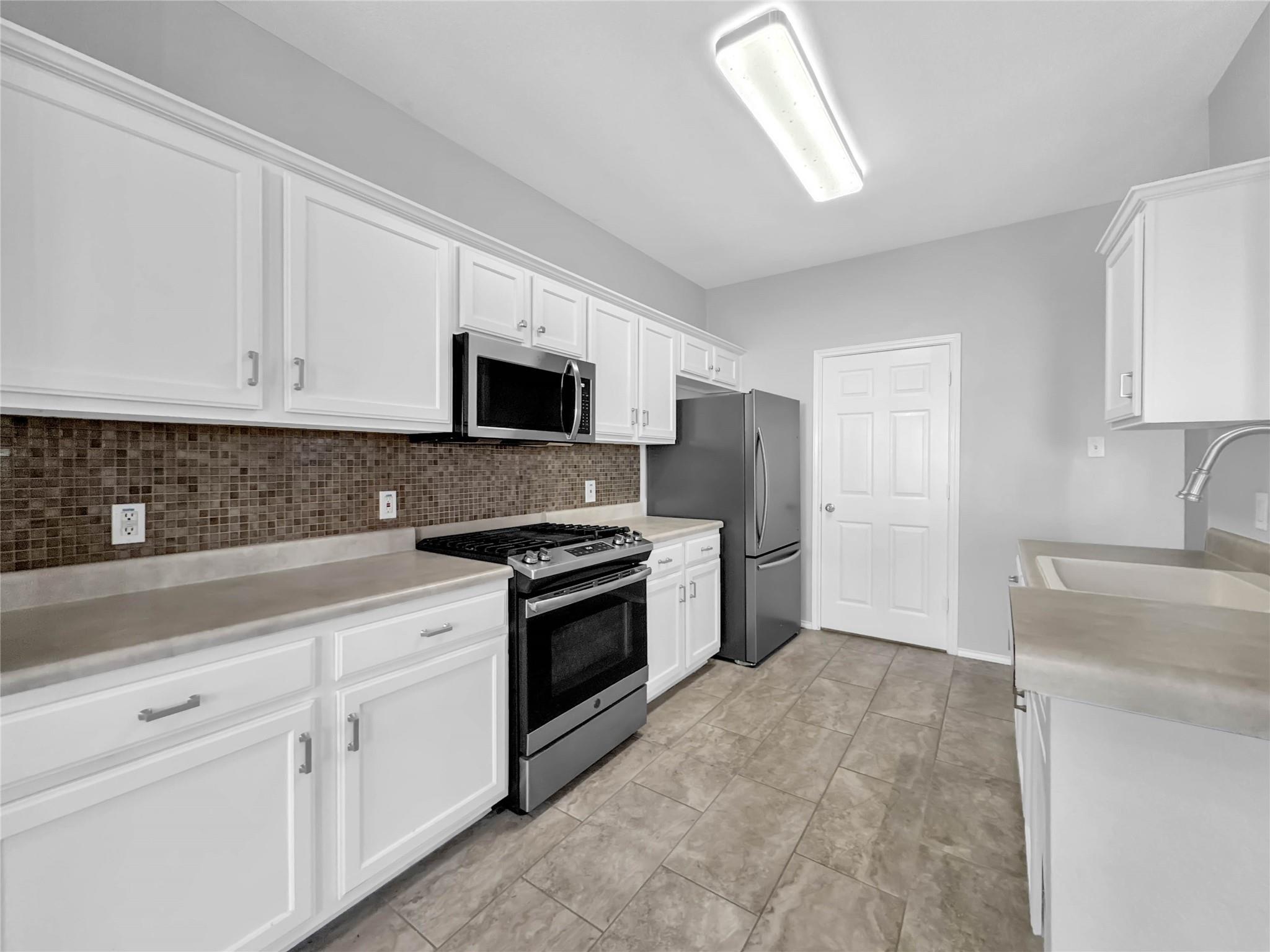 1032 Tudor House Rd, Pflugerville, TX 78660