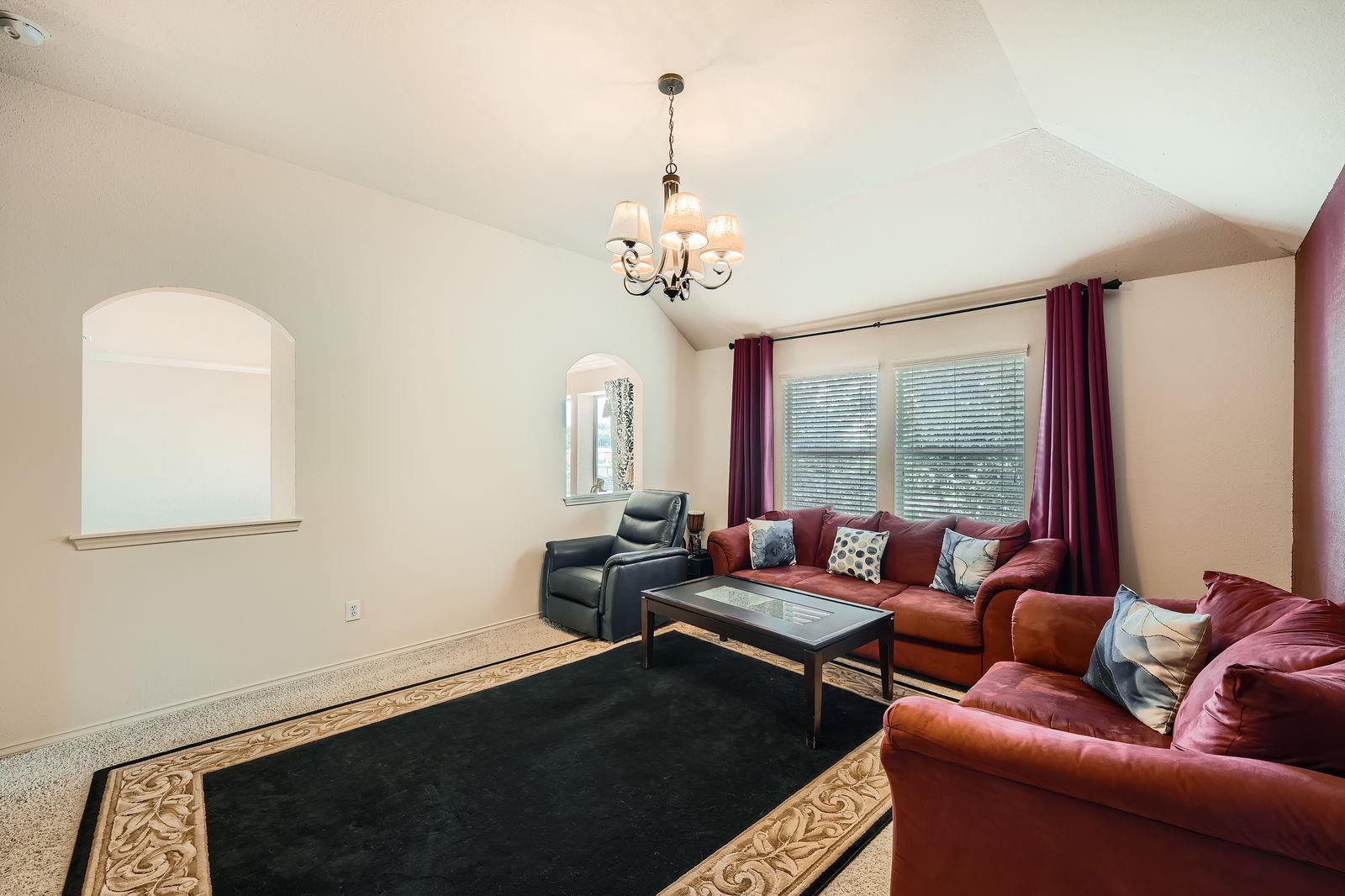 1116 Augusta Bend Dr, Hutto, TX 78634