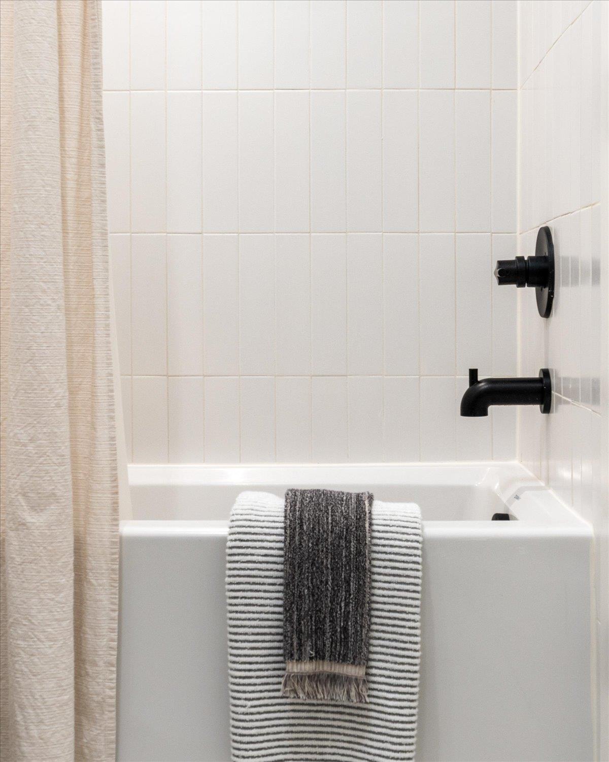 1905 Albury Cv # B, Austin, TX 78758