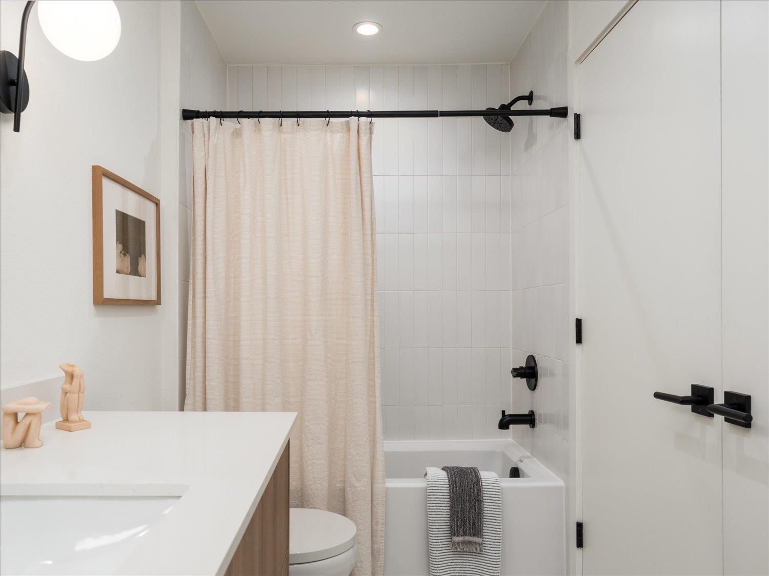 1905 Albury Cv # B, Austin, TX 78758