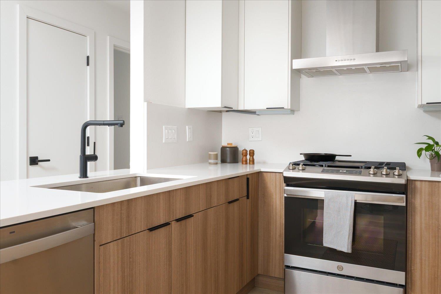 1905 Albury Cv # B, Austin, TX 78758