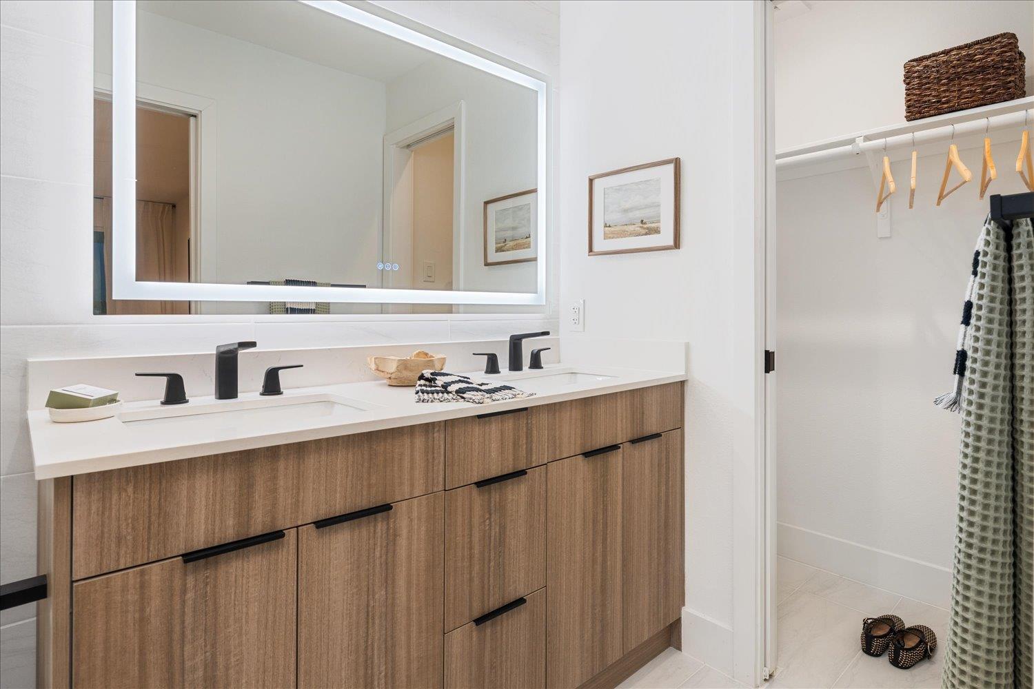 1905 Albury Cv # B, Austin, TX 78758