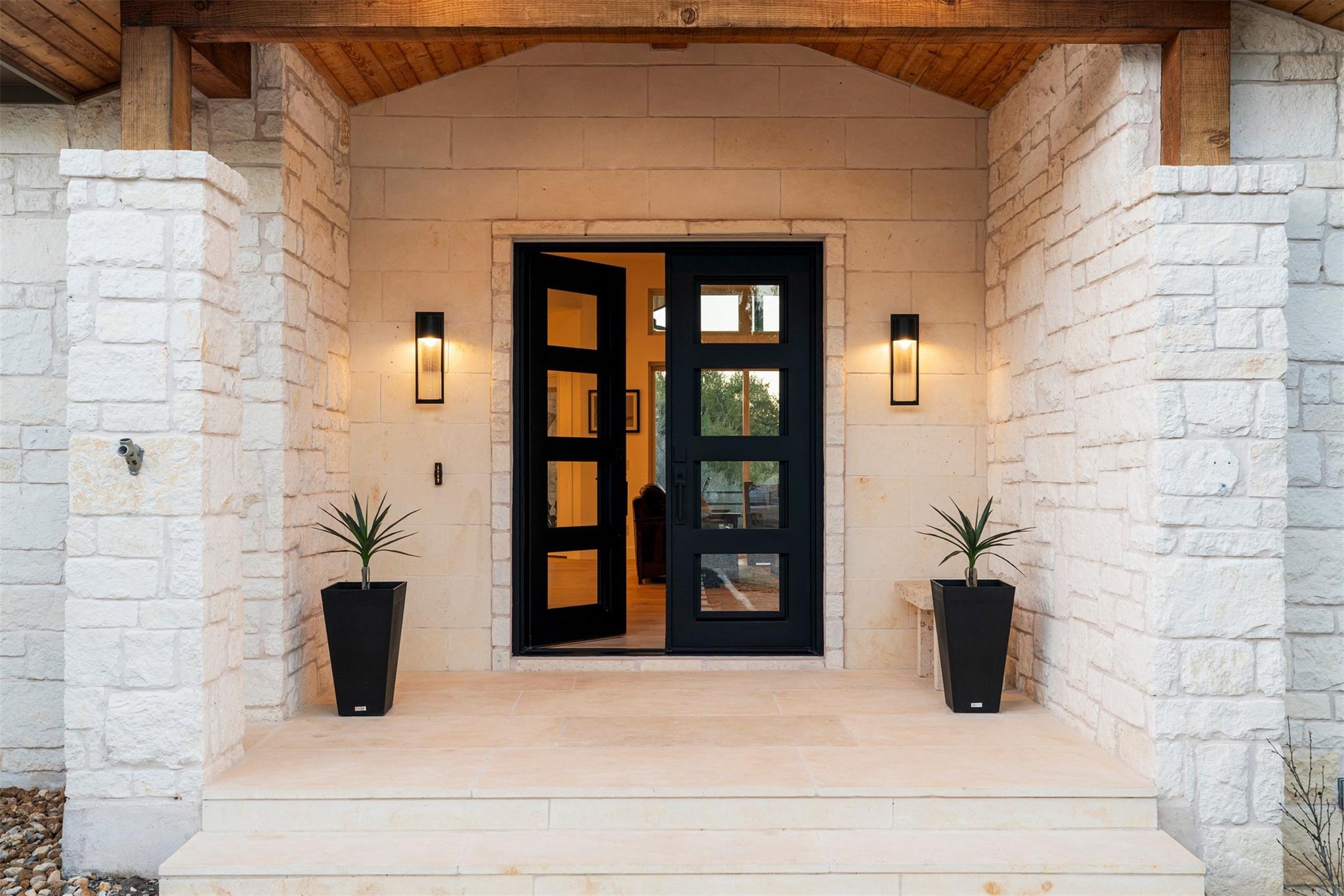 314 Honeycomb Cir, Driftwood, TX 78619