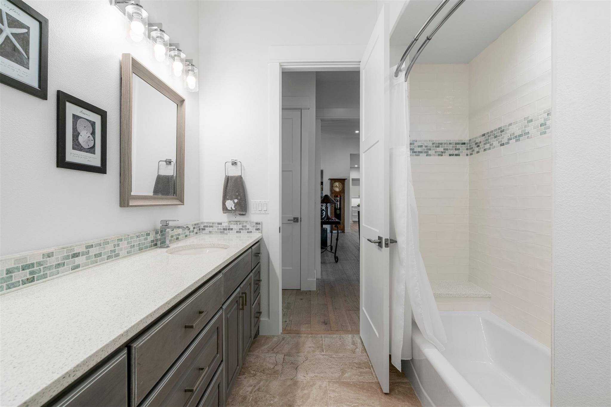 314 Honeycomb Cir, Driftwood, TX 78619