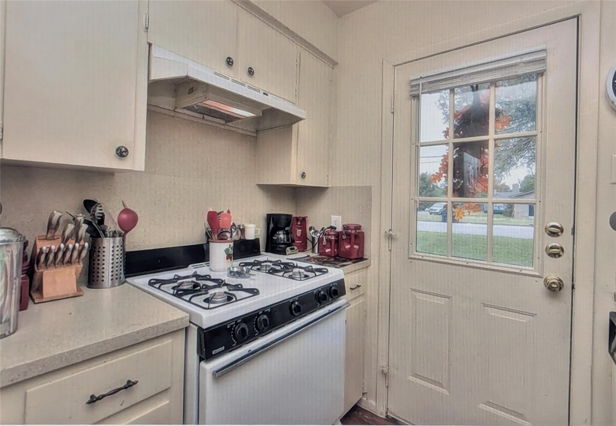 2404 Cottonwood Dr # A, Georgetown, TX 78628