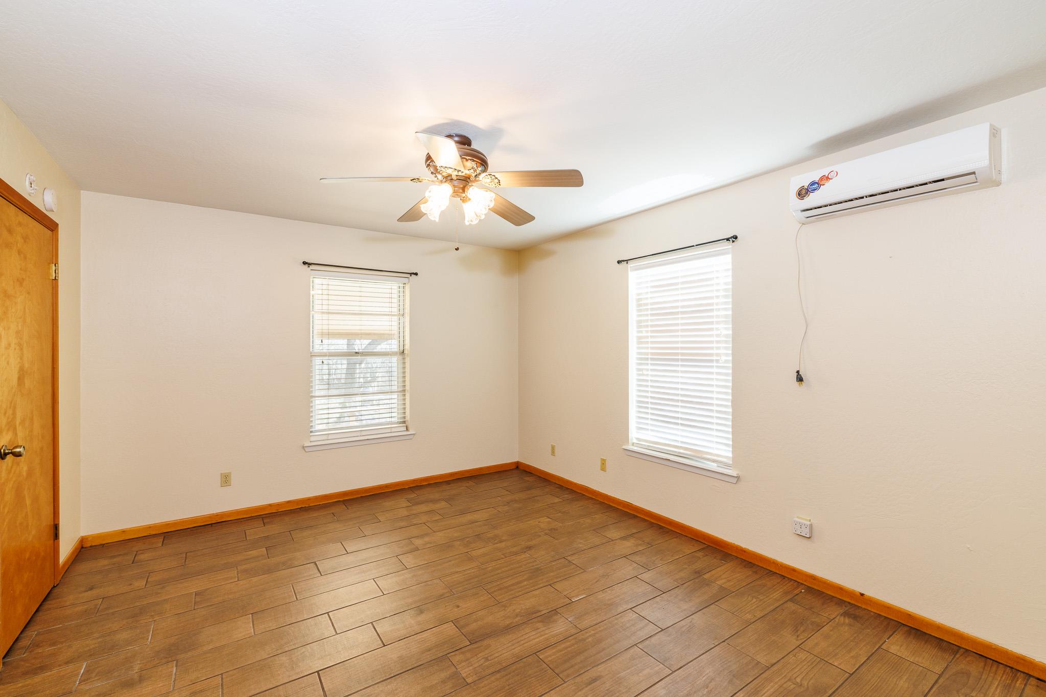 21 N CR 235, Gonzales, TX 78629