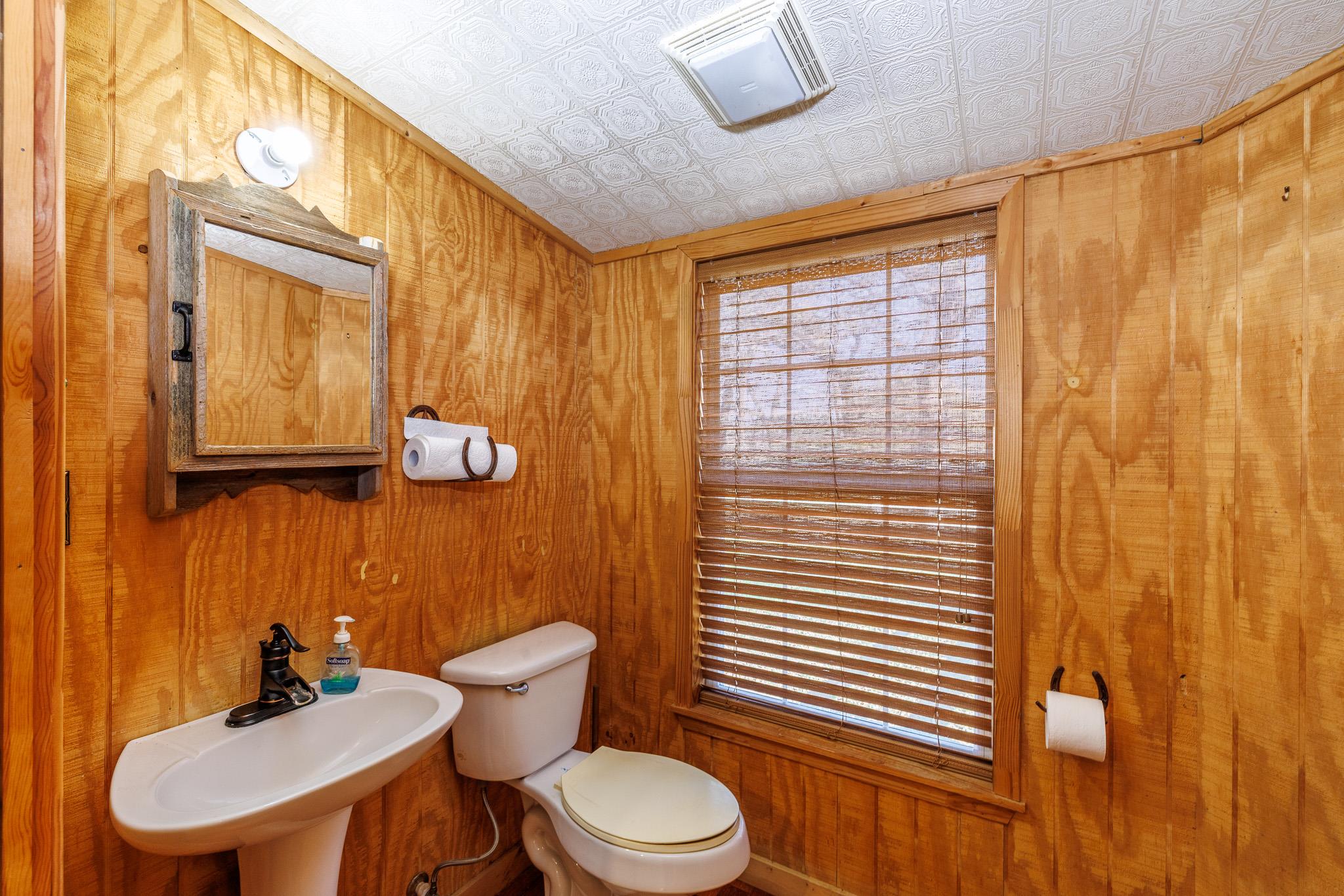 21 N CR 235, Gonzales, TX 78629