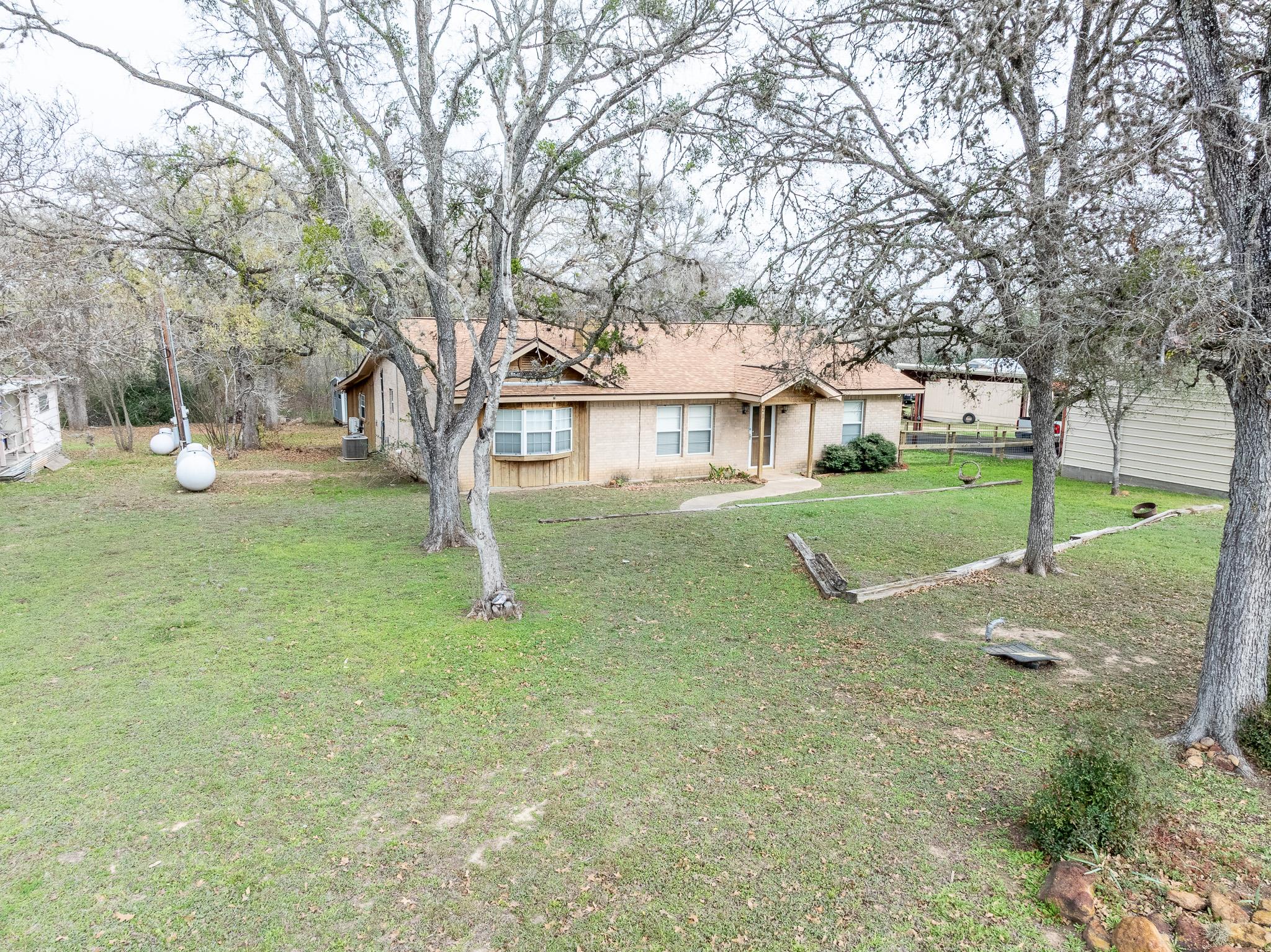 21 N CR 235, Gonzales, TX 78629