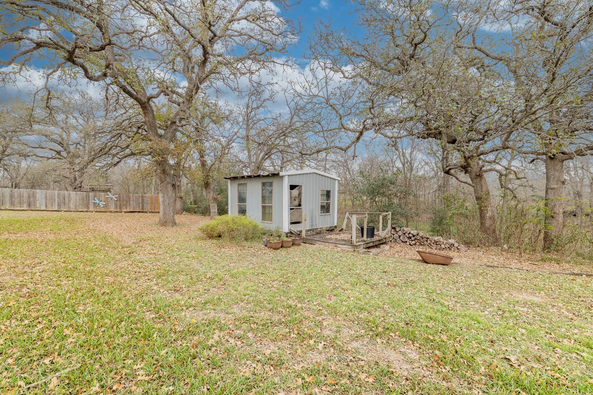 21 N CR 235, Gonzales, TX 78629