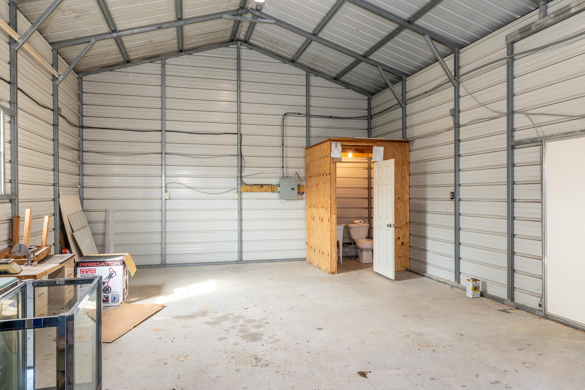 21 N CR 235, Gonzales, TX 78629