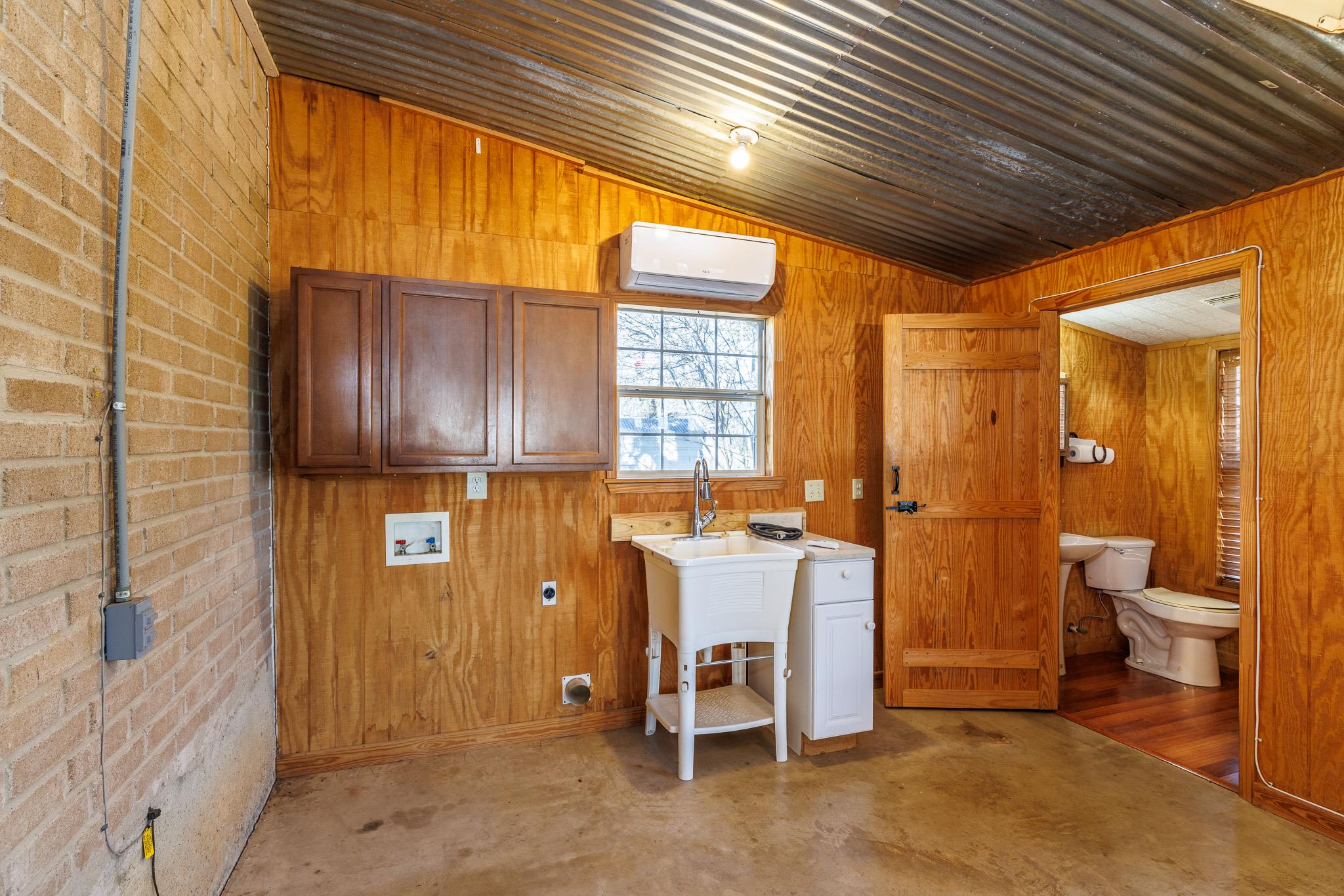 21 N CR 235, Gonzales, TX 78629