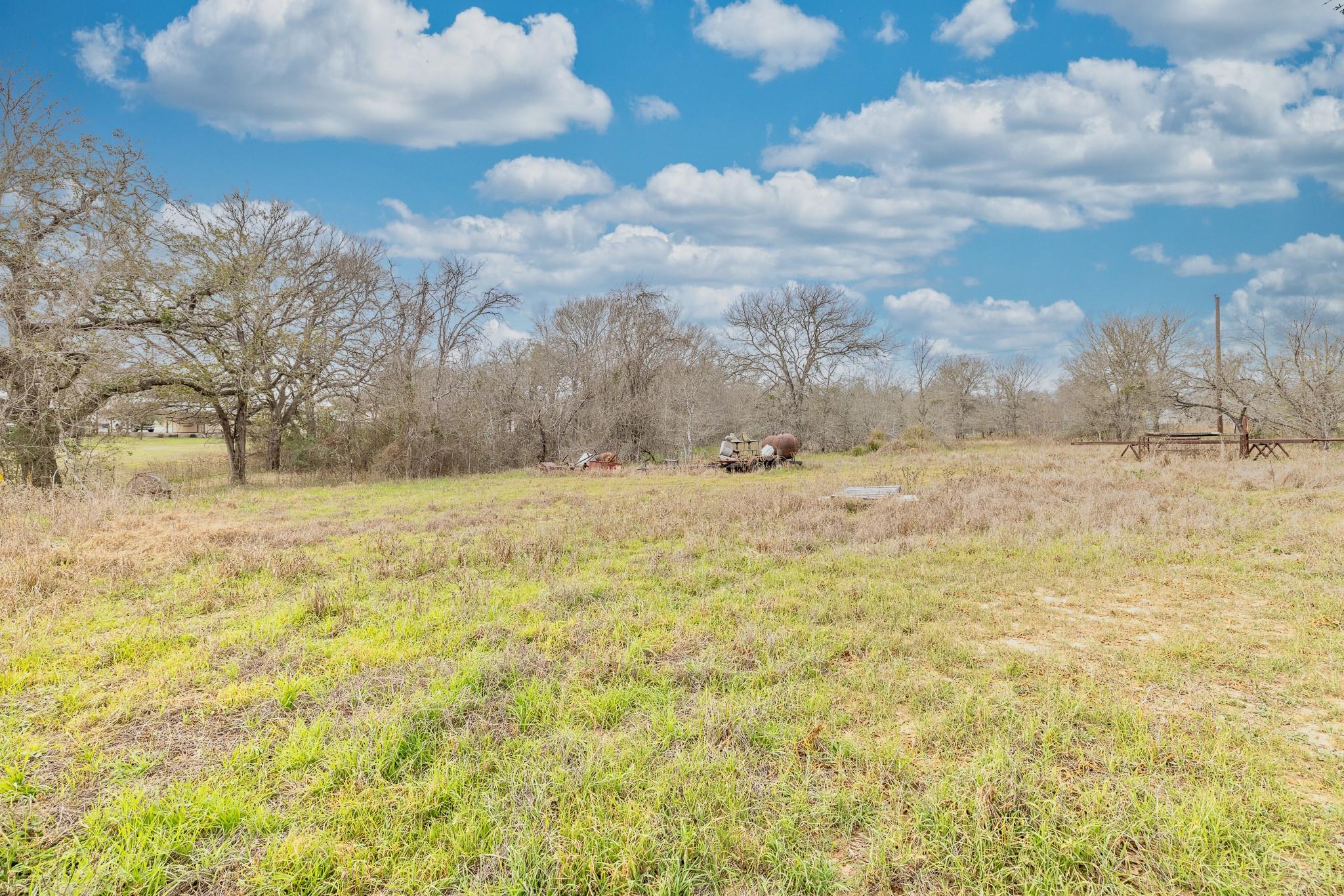 21 N CR 235, Gonzales, TX 78629