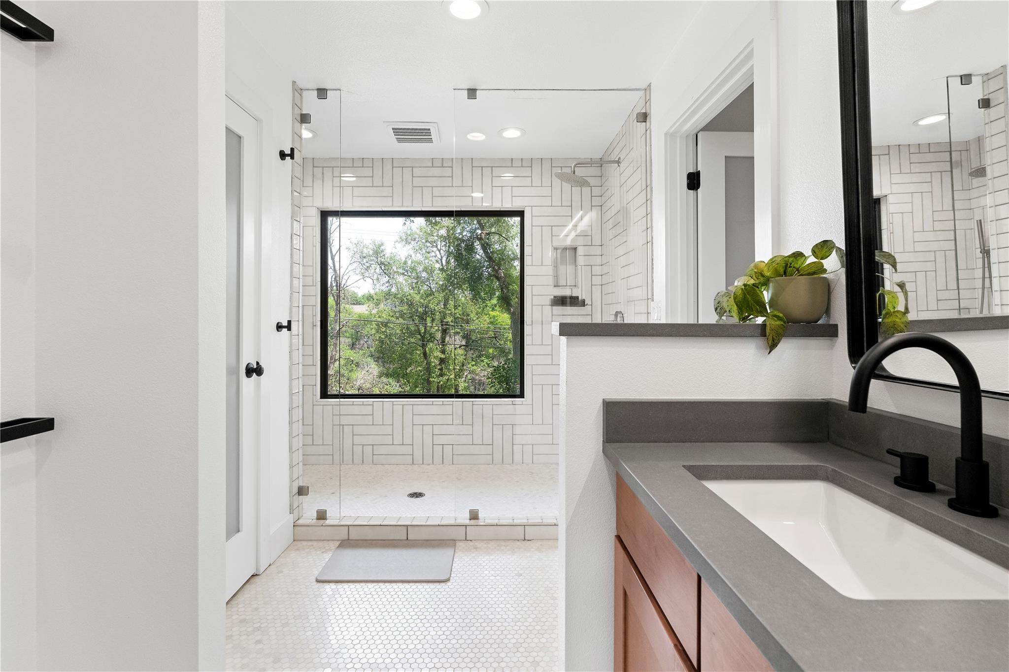 7103 Creighton Ln, Austin, TX 78723