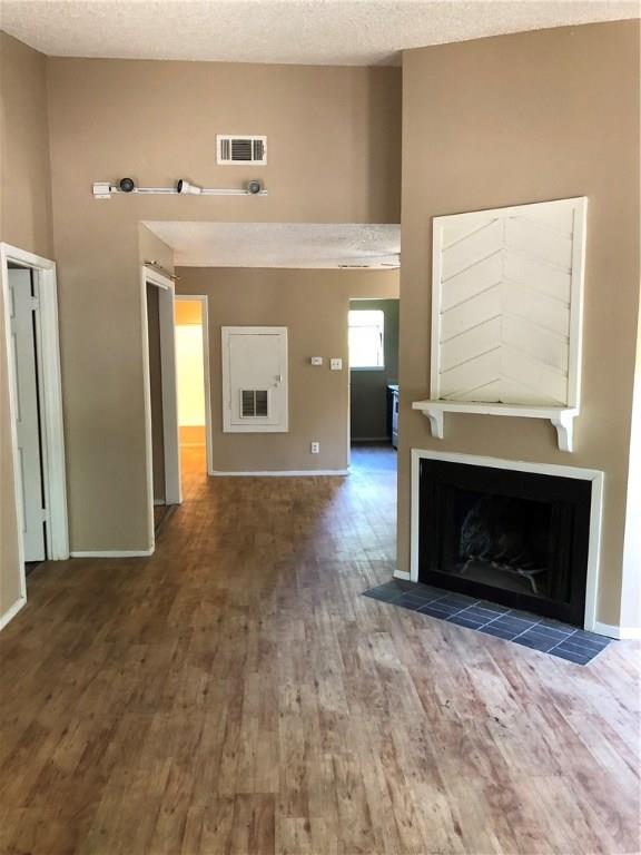 2011 West Loop # C, Austin, TX 78758