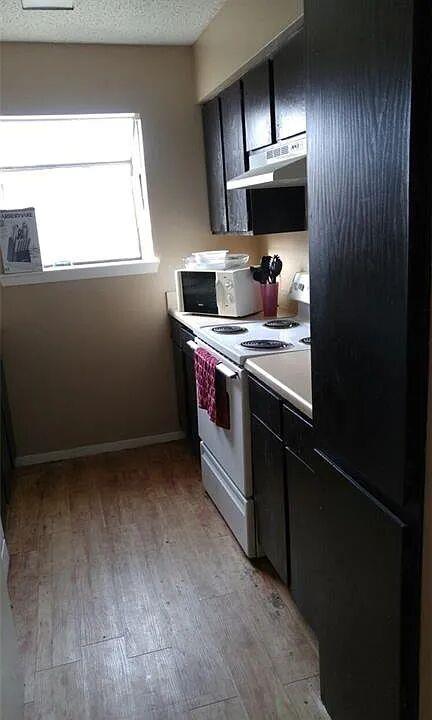 2011 West Loop # C, Austin, TX 78758