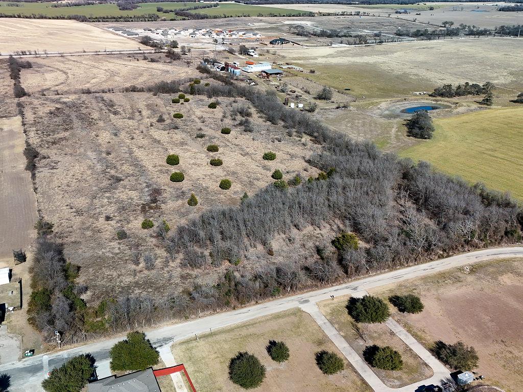 1015 E Main St, Troy, TX 76579