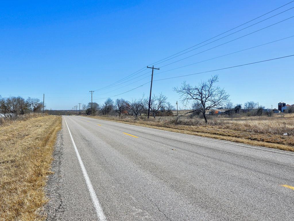 1015 E Main St, Troy, TX 76579