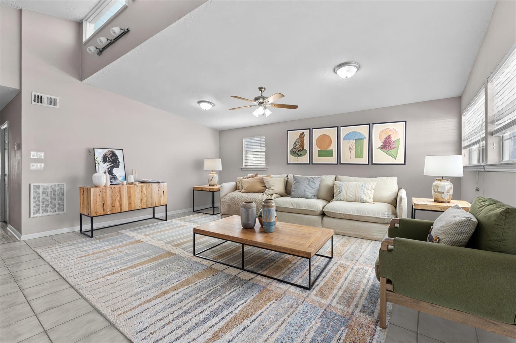 102 N Austin St, Buda, TX 78610