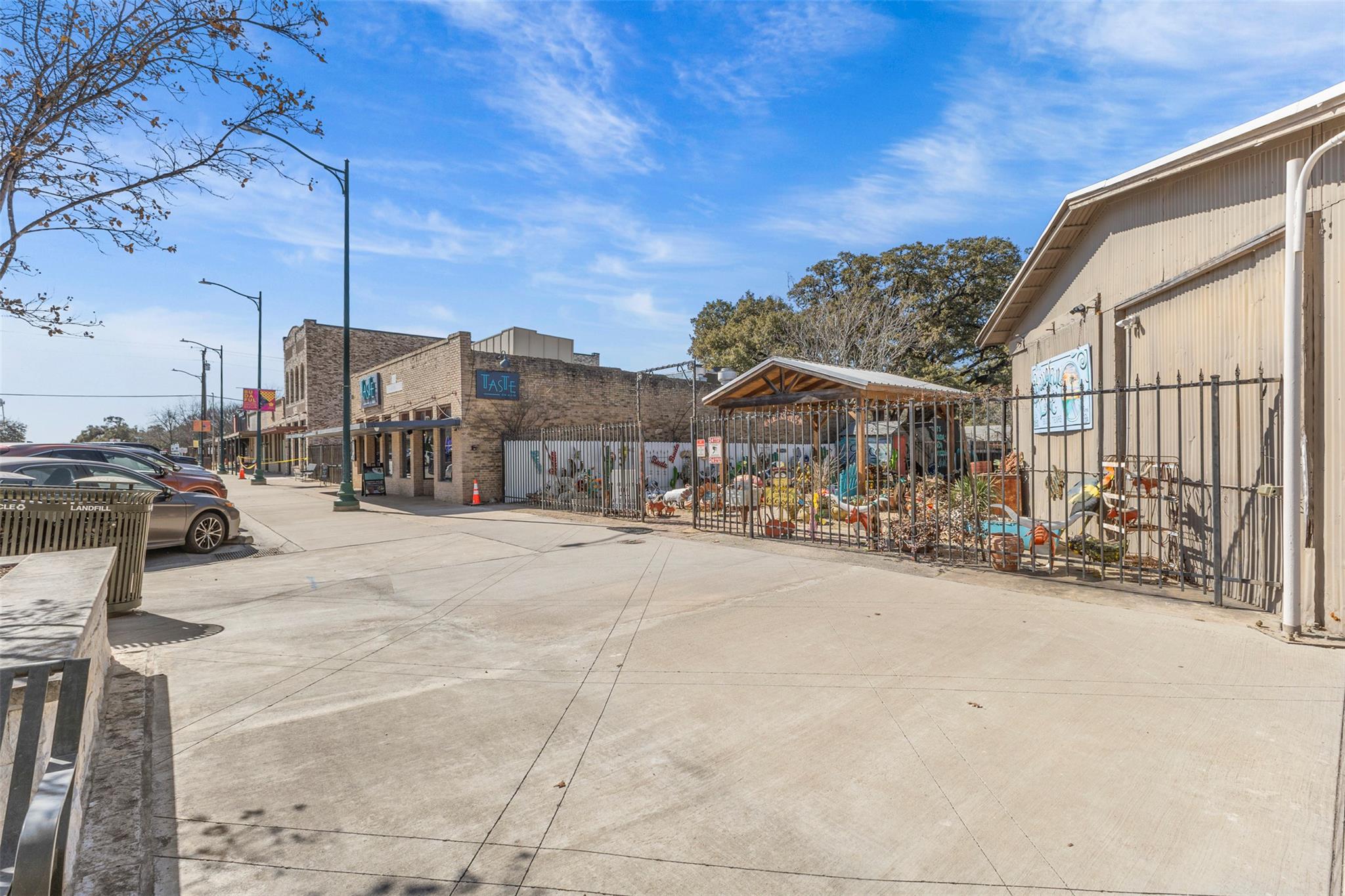 102 N Austin St, Buda, TX 78610