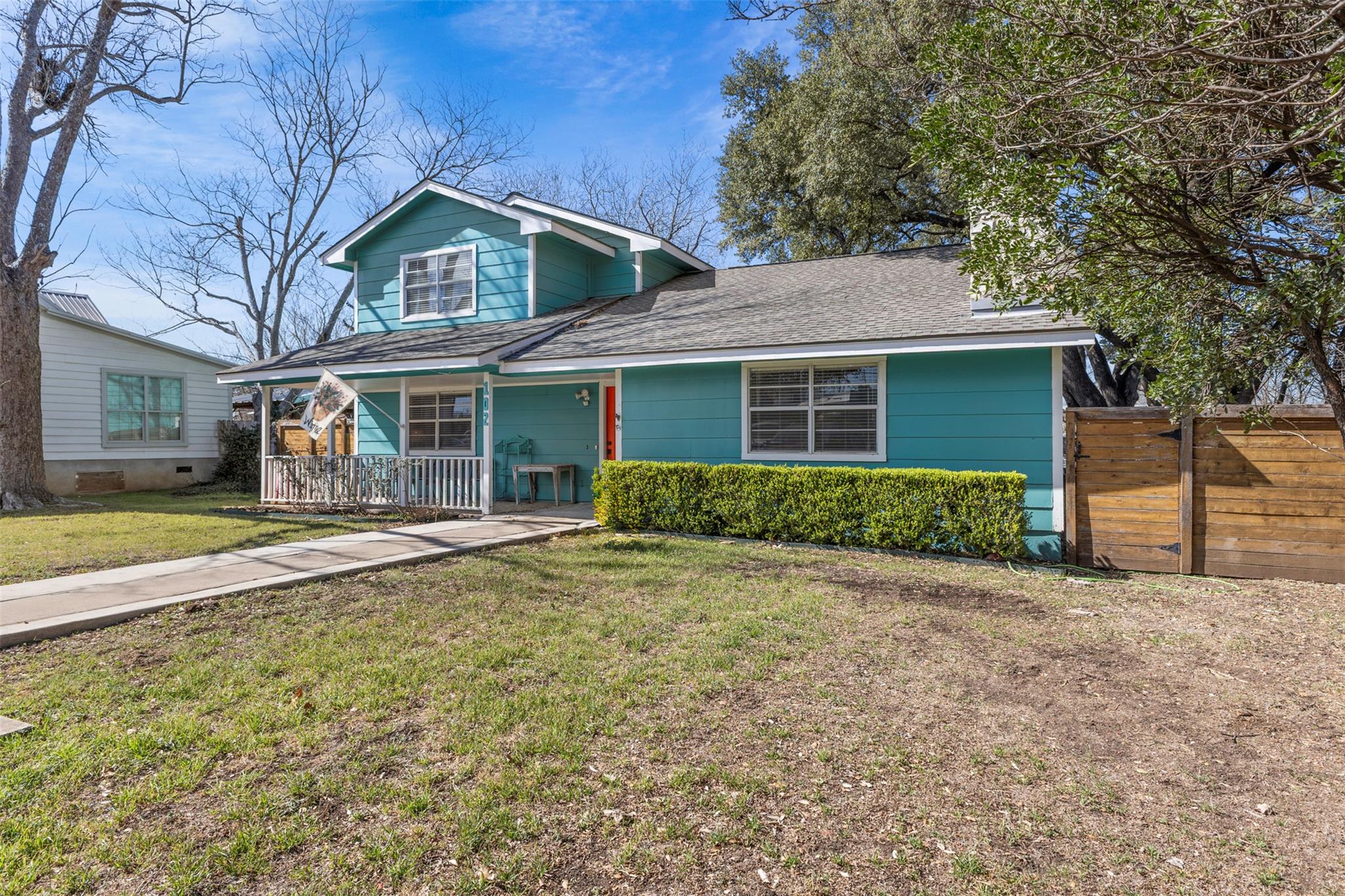 102 N Austin St, Buda, TX 78610