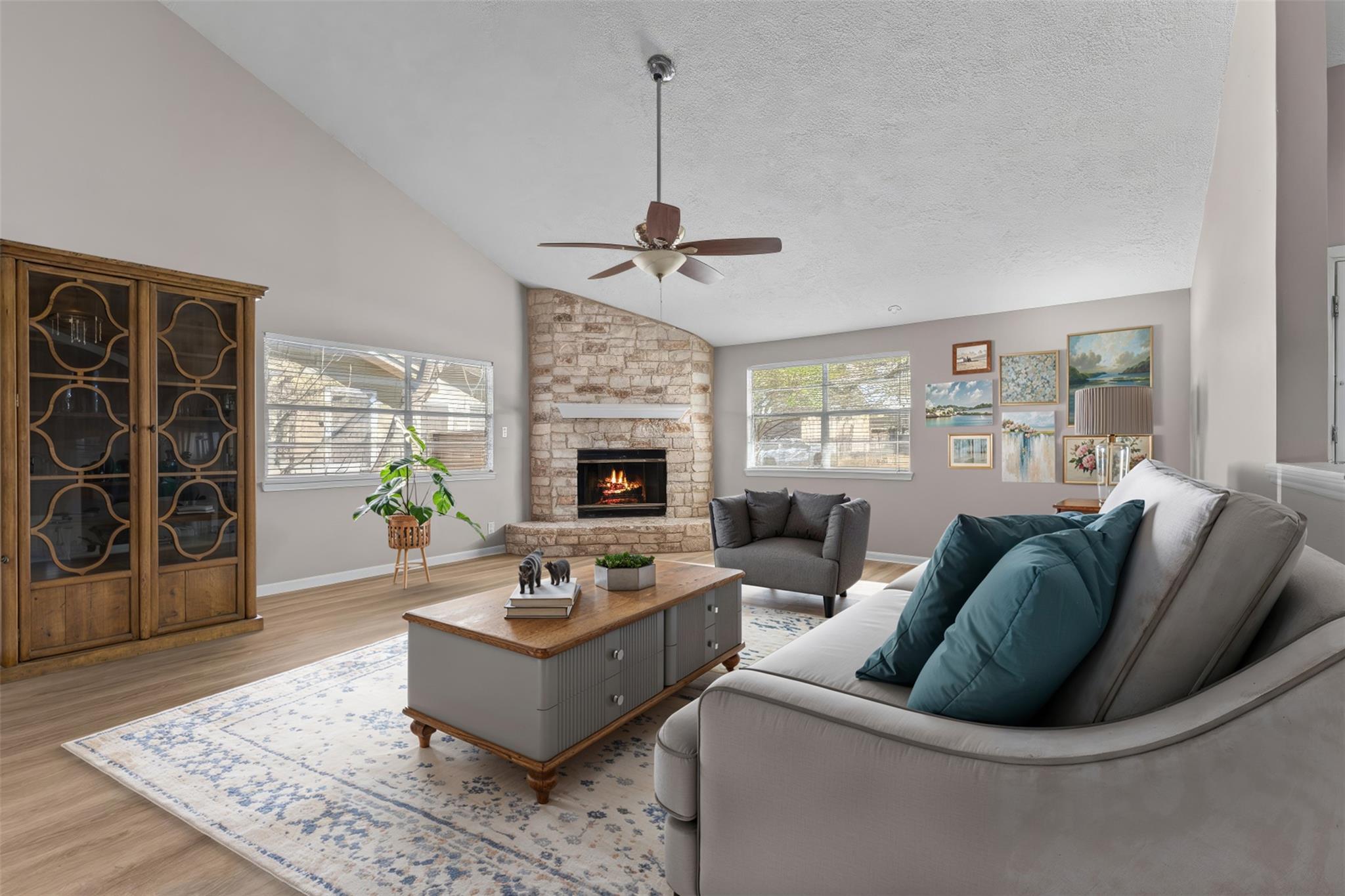 102 N Austin St, Buda, TX 78610