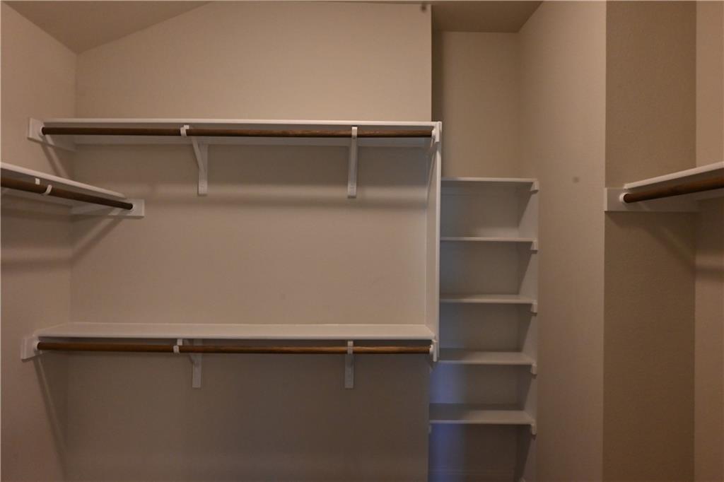 124 Gray Wolf Dr, San Marcos, TX 78666