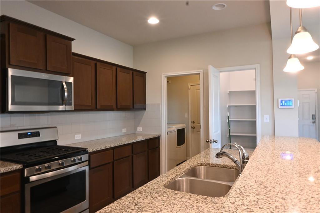 124 Gray Wolf Dr, San Marcos, TX 78666