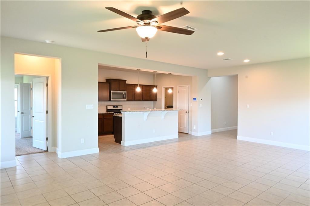 124 Gray Wolf Dr, San Marcos, TX 78666