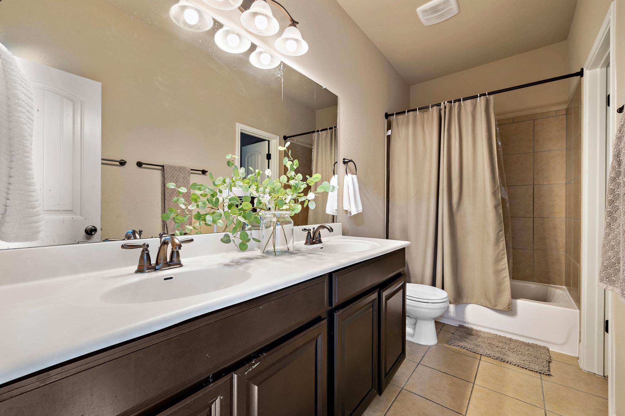 200 Lake Livingston Dr, Georgetown, TX 78628