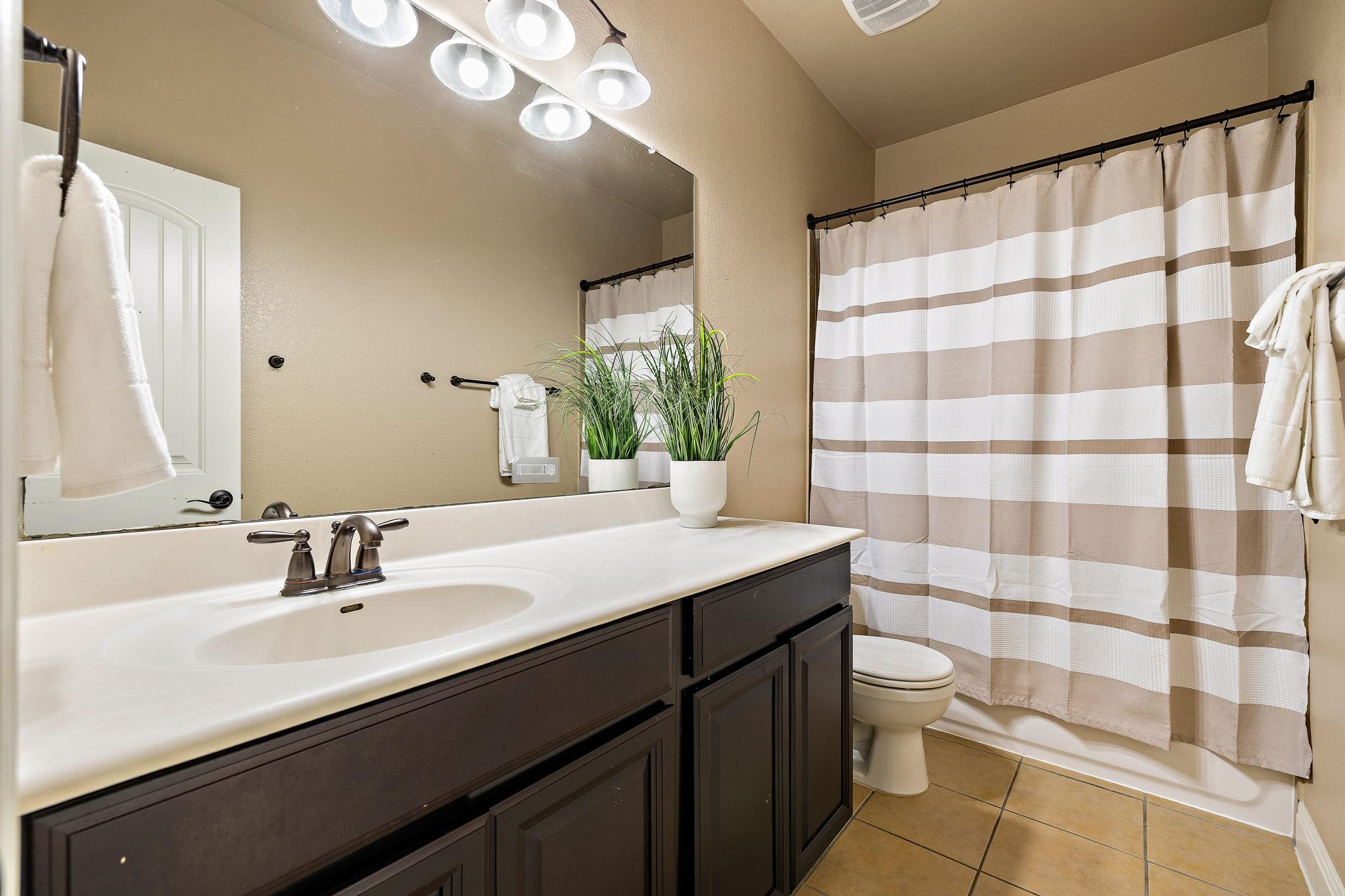 200 Lake Livingston Dr, Georgetown, TX 78628