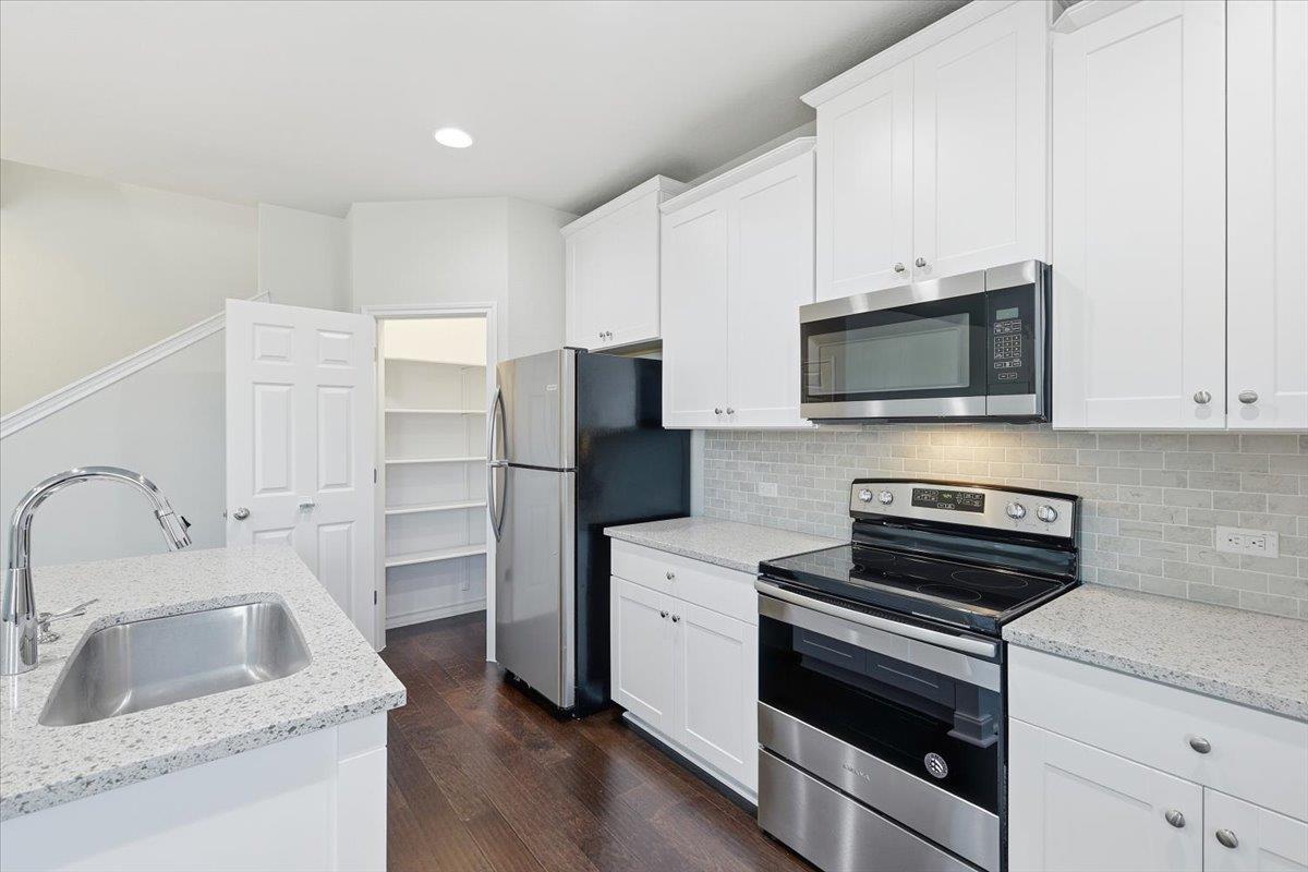 704 Aliso Trl, Leander, TX 78641