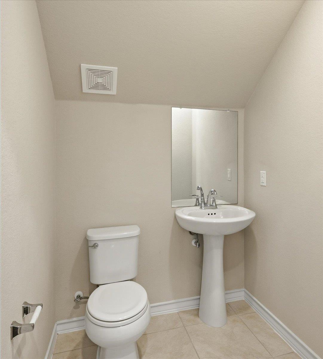 704 Aliso Trl, Leander, TX 78641