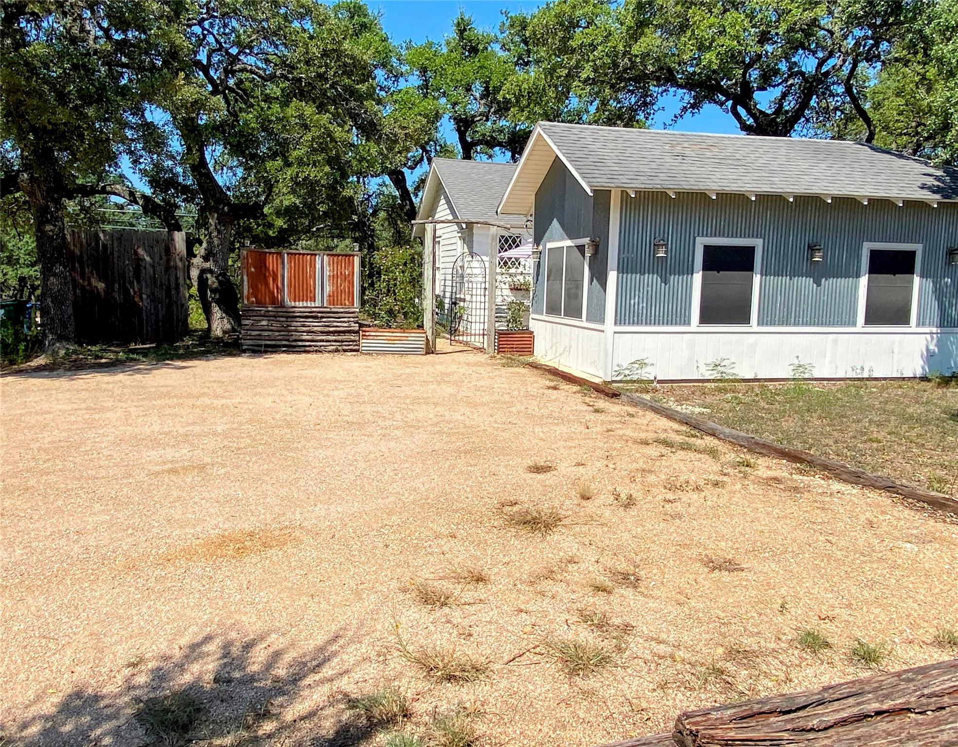 602 Old Fitzhugh Rd # B, Dripping Springs, TX 78620