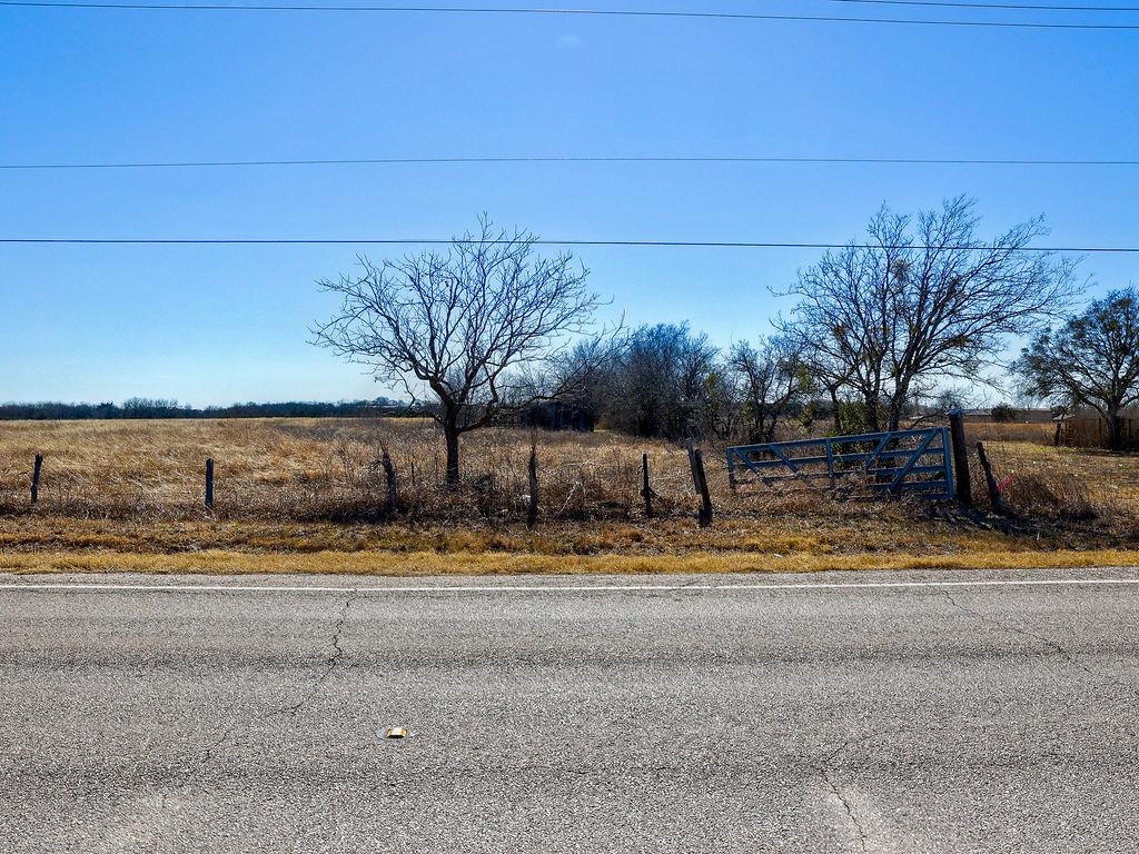 1015 E Main St, Troy, TX 76579