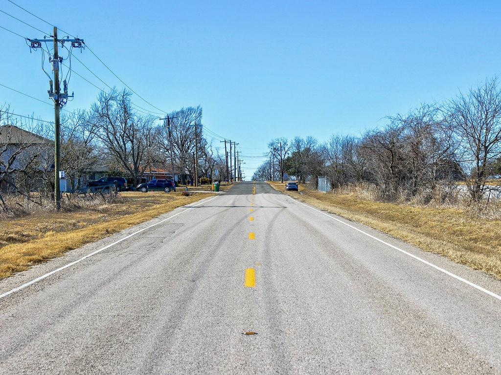 1015 E Main St, Troy, TX 76579