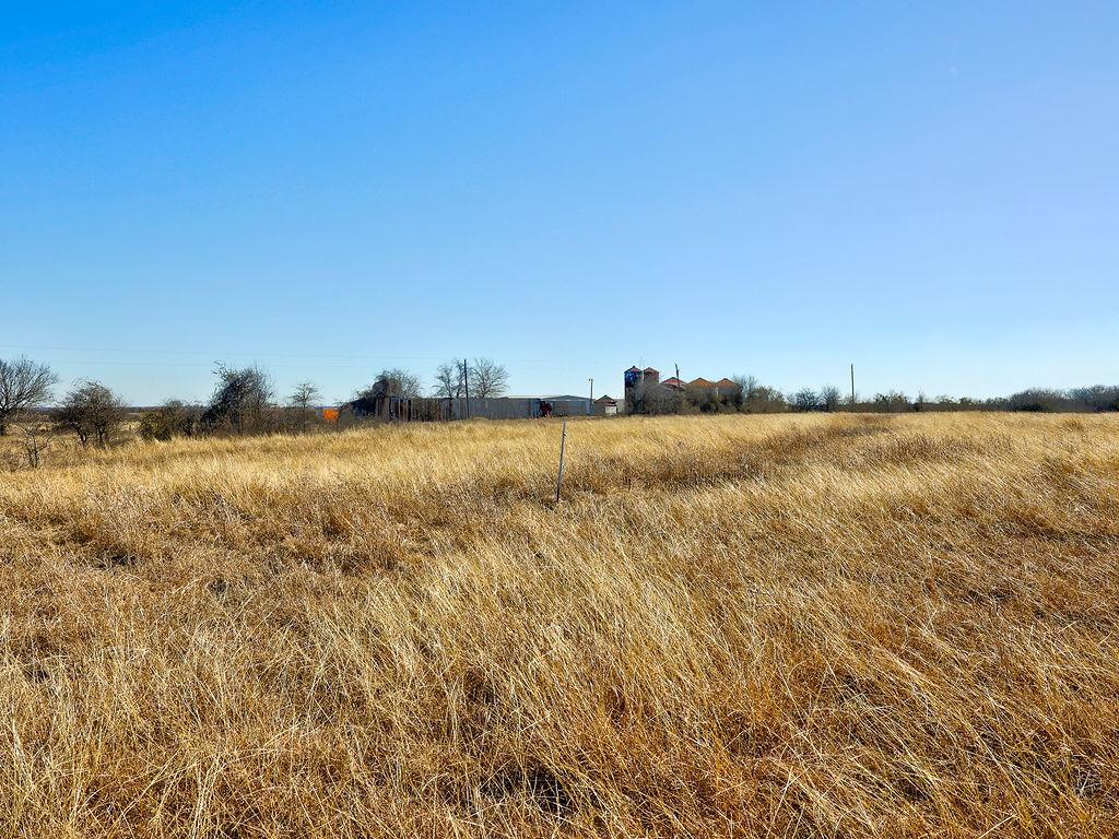 1015 E Main St, Troy, TX 76579