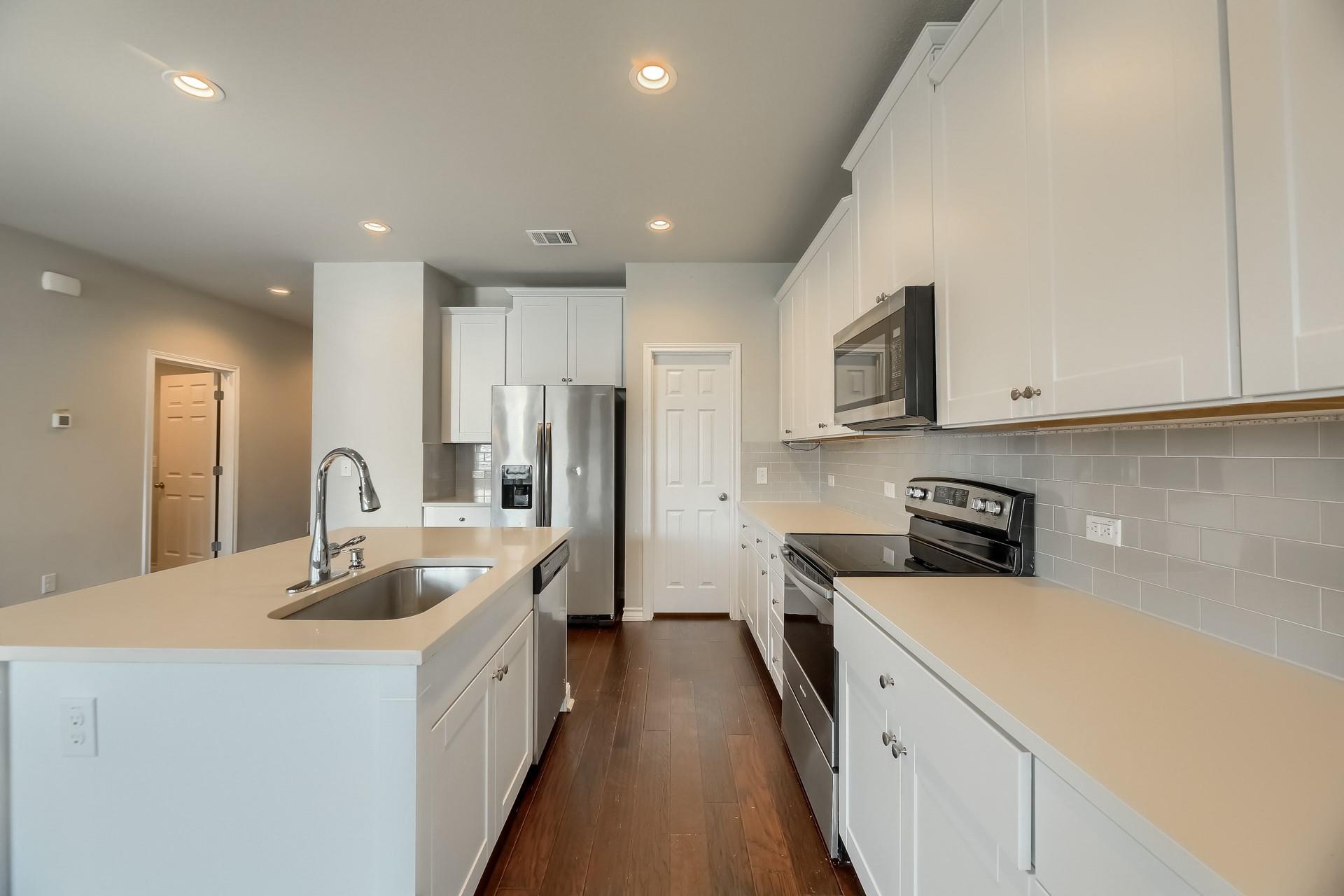 108 Flexus Ln, Liberty Hill, TX 78642