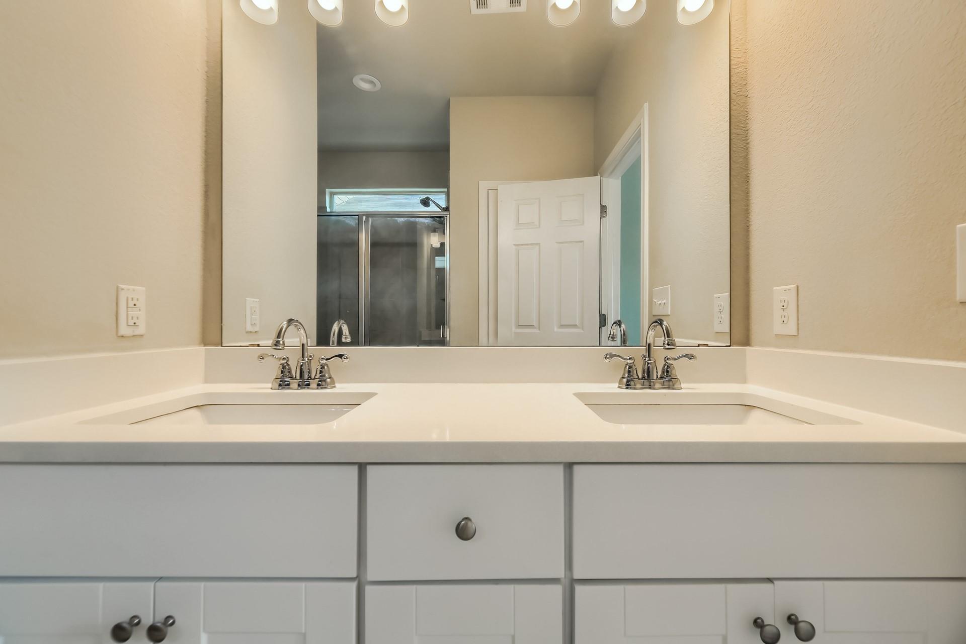 108 Flexus Ln, Liberty Hill, TX 78642