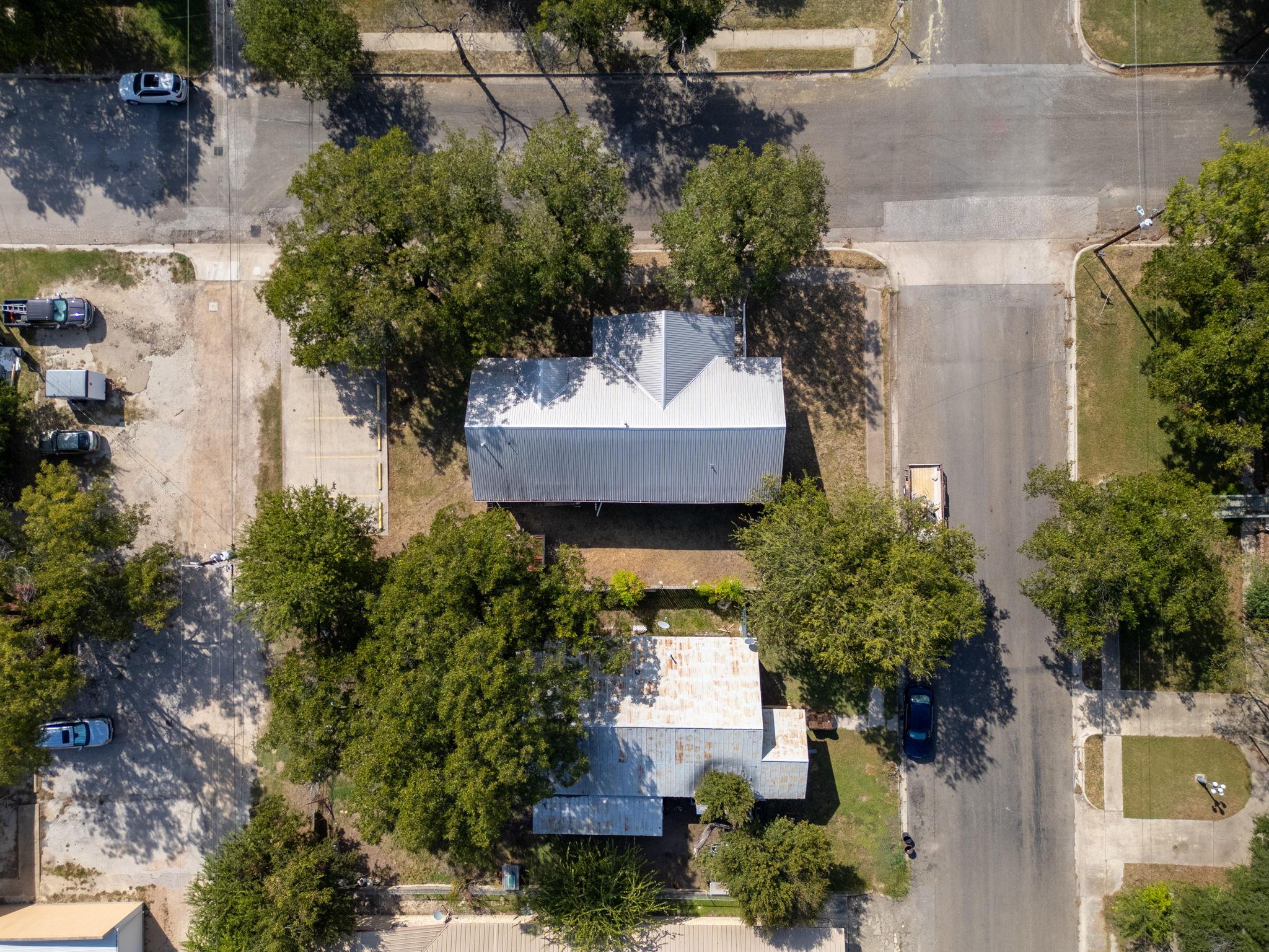 107 W 5th St, Lampasas, TX 76550
