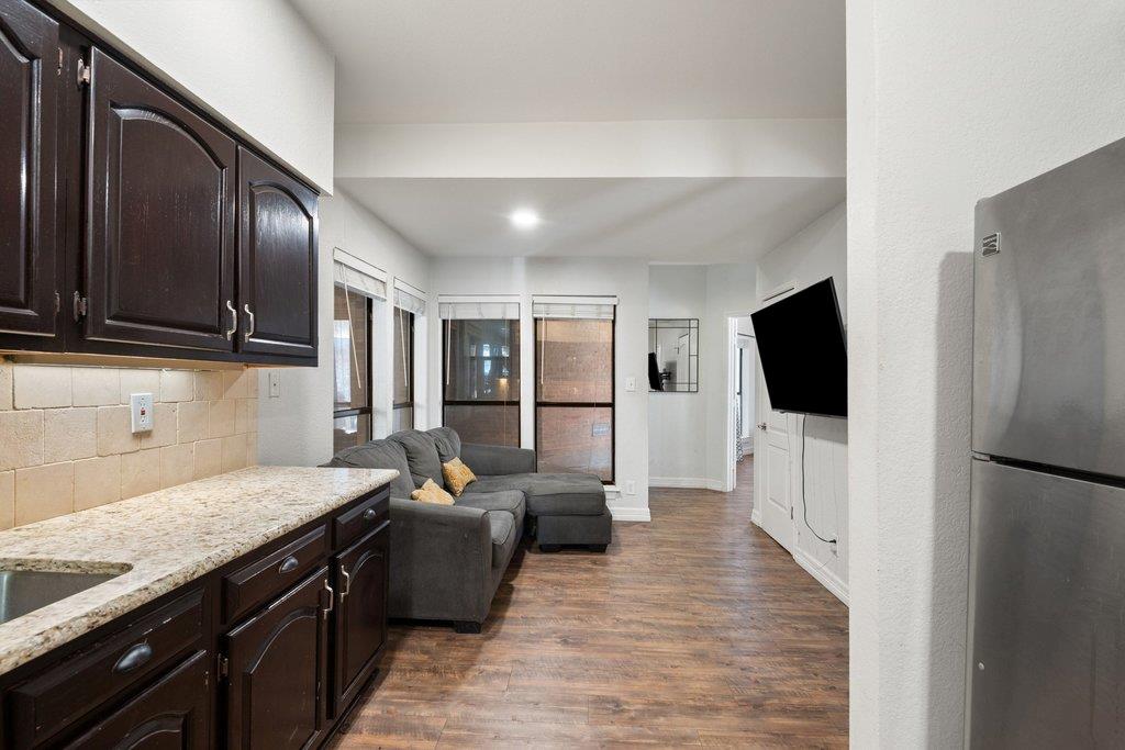 1910 Robbins Pl # 106, Austin, TX 78705