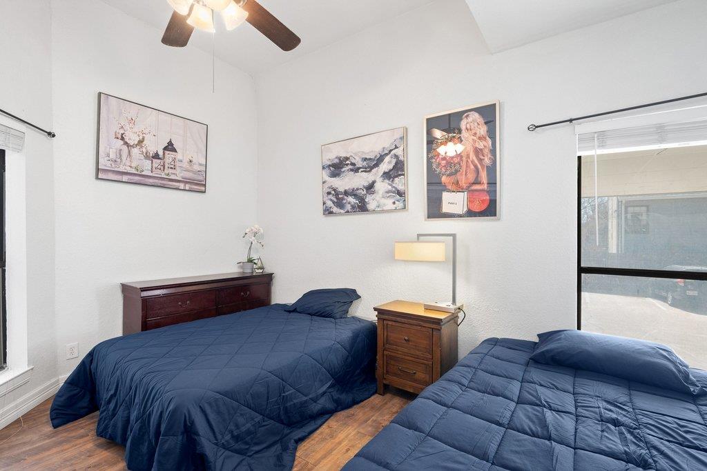 1910 Robbins Pl # 106, Austin, TX 78705