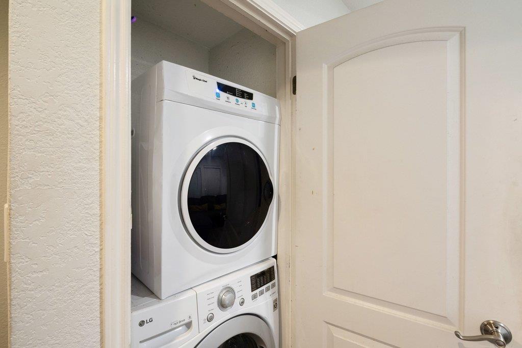 1910 Robbins Pl # 106, Austin, TX 78705