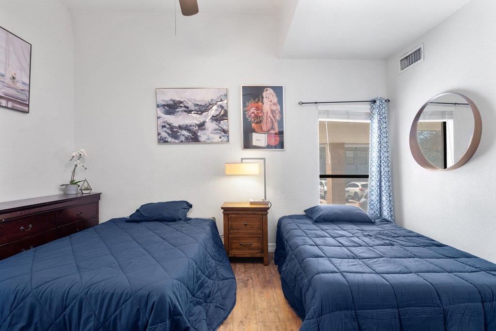 1910 Robbins Pl # 106, Austin, TX 78705