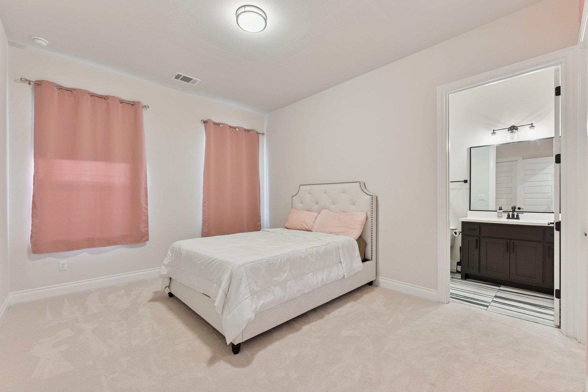 222 Rio Ranchero Rd, Georgetown, TX 78628