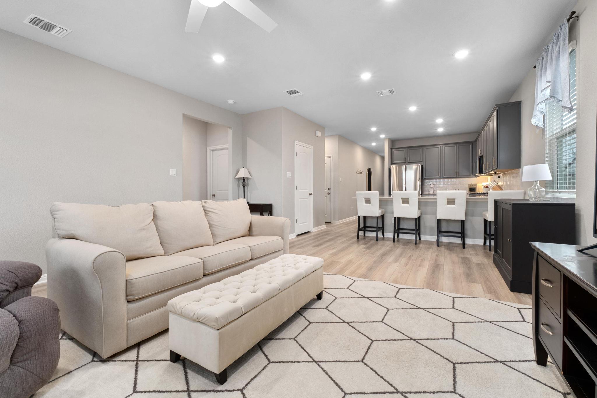 1008 Testoa Cv, Hutto, TX 78634