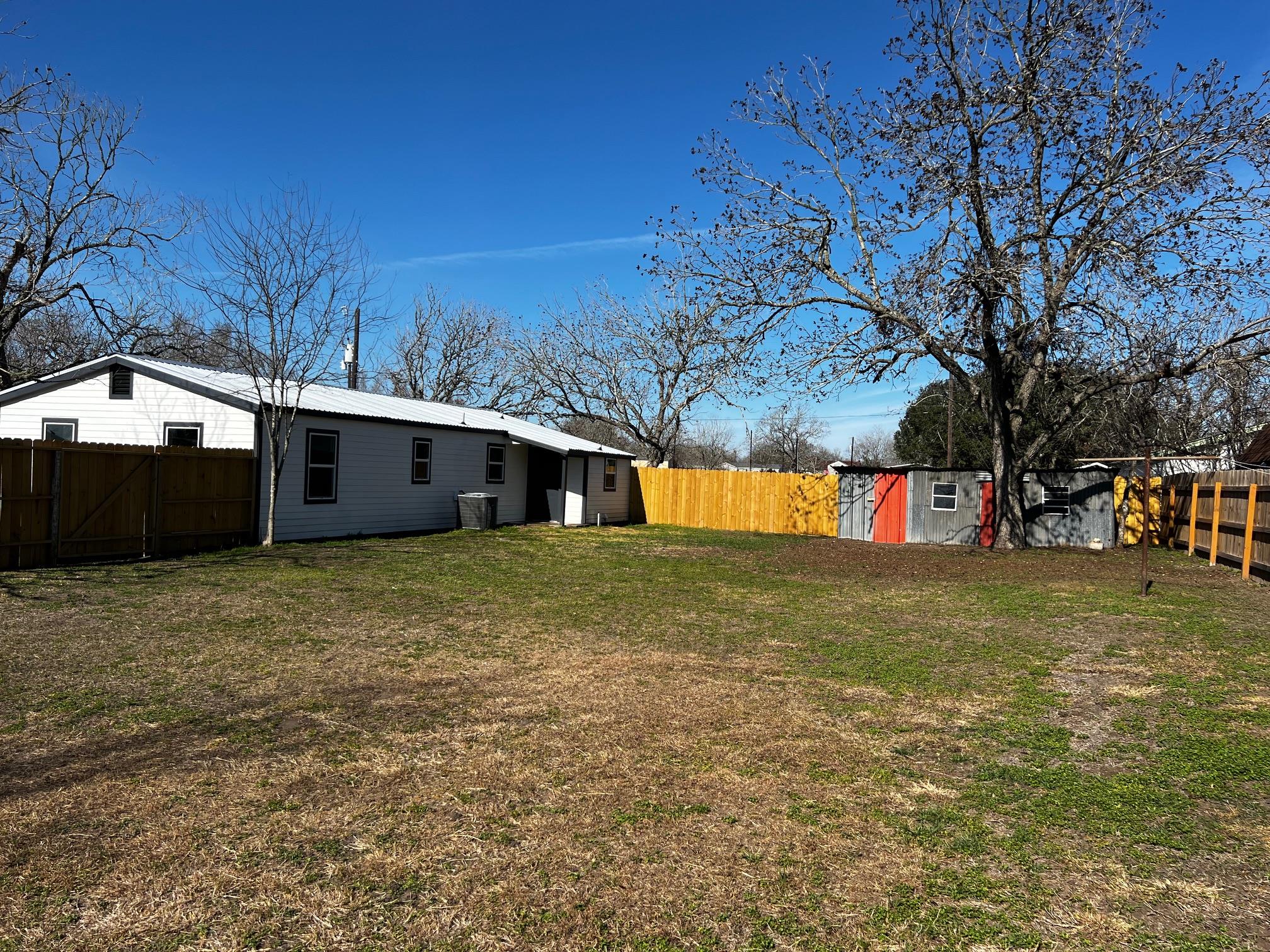 205 E Train St, Ellinger, TX 78938
